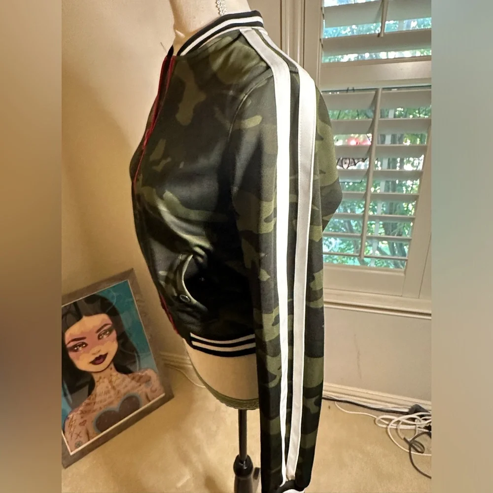 New Look Supreme green camo jacket stripes size small - Picture 2 of 6